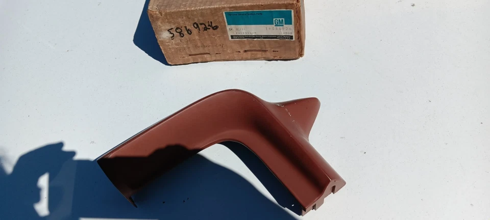 1963 Oldsmobile 88,98, Starfire Exc F85 Extensão de Fender Frt Direita NOS GM - Imagem 1 de 2