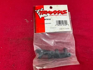 Vintage Traxxas 1932 Caster Blocks R/L hawk 2 nitro RADICATOR blue eagle LSII - Picture 1 of 3