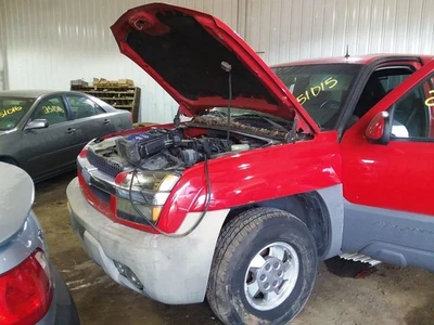 Capucha con revestimiento de carrocería compatible con 02-04 AVALANCHE 1500 2101185 Foto 1 de 4