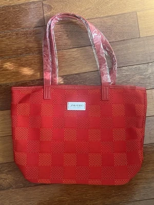 Bolso de Mano Shiseido Rojo Diseño de Malla a Cuadros - Bolso de Hombro de Viaje Cosmético Foto 1 de 2