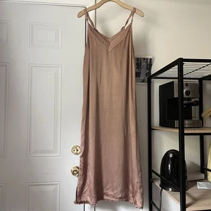 Abito midi senza maniche RAQUEL ALLEGRA blush rosa pesca raso - Foto 1 di 5