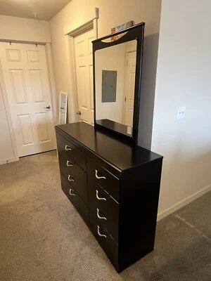 Dresser with mirror and nightstand - Image 1 of 4