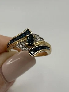 Estate 10k Yellow Gold Blue Sapphire Ring 2.5 Grams Size 6 - Picture 1 of 7