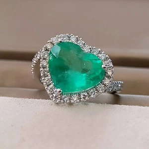 Anello SMERALDO naturale COLOMBIA taglio CUORE e DIAMANTI in oro bianco 18 kt - Foto 1 di 13