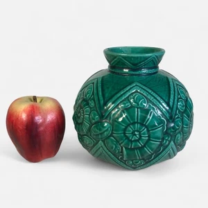 1920's Art Deco German Majolica Pottery Vase with Snail - Picture 1 of 6