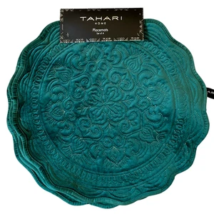 Tahari Medallion Christmas Green Velvet Velour Placemat Set Round 16" Luxury NEW - Picture 1 of 15