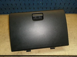 Handschuhfach Mitsubishi Outlander I 2.0 4WD - Bild 1 von 2