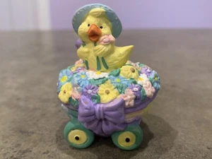 Resin Easter Duck On Wheels With Flowers - Picture 1 of 3