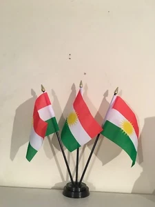 JUEGO DE 3 BANDERAS Y BASE DE MESA KURDISTÁN - Imagen 1 de 1