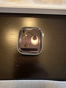 Apple Watch Series 10 GPS Cellulaire 42 mm - Photo 1 sur 6