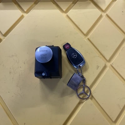 07-08 Mercedes W221 S550 Ignition Switch Module Key 2215450708 OEM - Image 1 of 4