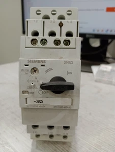 Siemens 3RV1031-4da10 - Safety switch - Picture 1 of 4