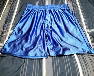 Seidig blendend blau Galaxy Basketballshorts - Bild 1 von 3