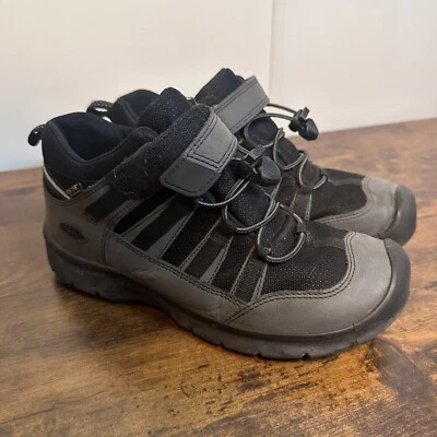 Zapatos de senderismo deportivos bajos Keen Hikeport 2 para jóvenes talla 4 negros y grises Foto 1 de 4