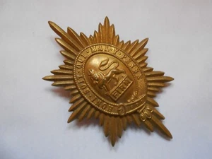 The Worcestershire   Regiment   fine Gilt   early VALISE   badge - Picture 1 of 7