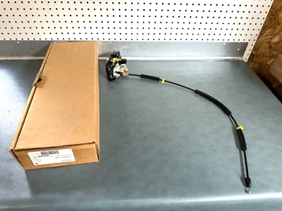 GM OEM NOS 25876388 Front Passenger Door Lock 2007-2010 Cadillac Escalade ESV - Image 1 of 4