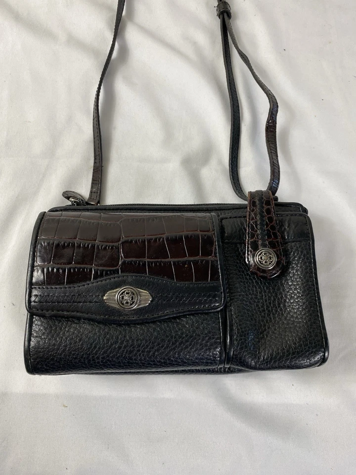 Mini Cartera Brighton Hudson Organizador Bandolera $120 Negro Cocodrilo Repujado  Foto 1 de 4