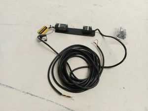 Keyence LX2-110T Laser Sensor - Picture 1 of 5