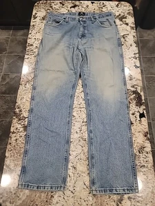 Jeans Wrangler uomo 35x32 lavaggio leggero 47 vestibilità regolare - Foto 1 di 14
