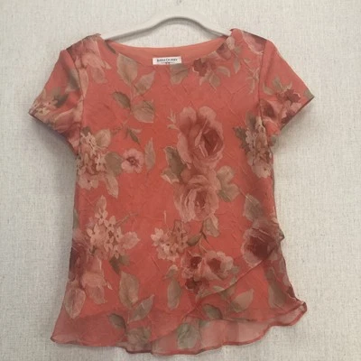 Top texturizado manga corta cuello redondo floral melocotón Miss Dorby para mujer 12 Foto 1 de 4