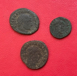 Beau lot de 3 monnaies Romaine à définir et à découvrir - Foto 1 di 4