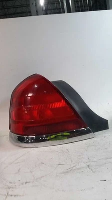 Cuarto de luz trasera del conductor montado en panel para 99-11 CROWN VICTORIA 441064 Foto 1 de 2