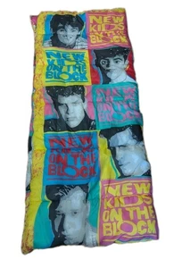 Nuevo saco de dormir vintage Kids On The Block 1990 neón NKOTB cremallera (30 x 67) - Imagen 1 de 3