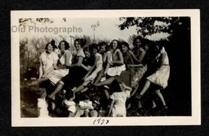 1933 GROUP LADIES KICKLINE HOLDING LEGS STOCKINGS OLD/VINTAGE PHOTO- E768 - Picture 1 of 1