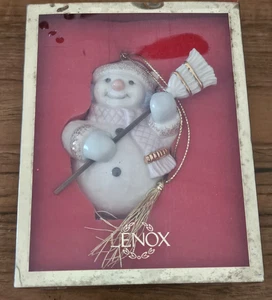 Lenox Classics Ornament Jolly Snowman with Broom 4"" tall EXCELLENT IN BOX - Picture 1 of 8