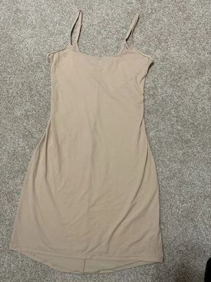 Vestido sin mangas para mujer SKIMS de arcilla para todos talla mediana Foto 1 de 4