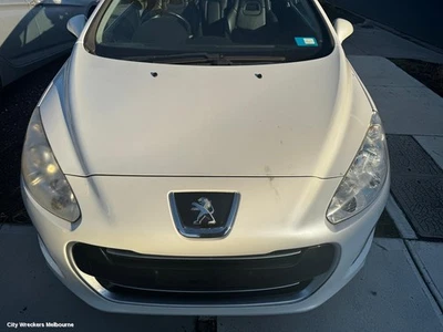 PEUGEOT 308 Right Front Door Window, T7, CABRIO, 07/09-09/14 (09 10 11 12 13 14) - image 1 of 4