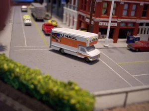 Scala N U-Haul camion mobile Georgia grafica furgone stile modellino treno calibro N 1:160 - Foto 1 di 4