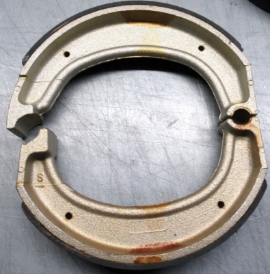 BMW Airhead Rear Brake Drum Shoes r90/6 r90s r100/7 r100rs r100rt r75/6 EBC 860  - Image 1 of 4