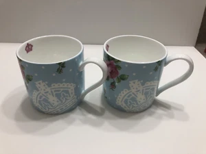 Juego de 2 tazas modernas Royal Albert Country Roses "azul polka" nuevas sin etiquetas Inglaterra - Imagen 1 de 6