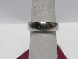 Platinum 6mm Half-Round Wedding Band Ring size 9 - Picture 1 of 5