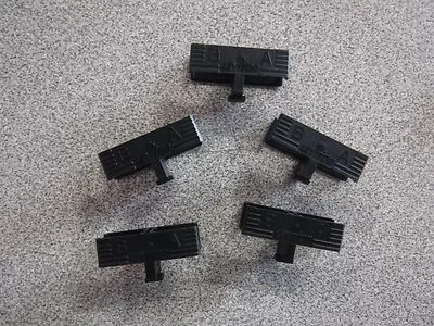 LEVITON SC Duplex Clip For Use With Fiber Optic Threadlock Connectors PK of  (M) - Image 1 of 4