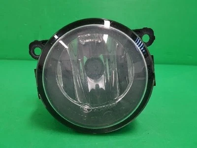 2012 Renault Fluence New SM3 RE Right Fog Light 8200074008 - Image 1 of 4