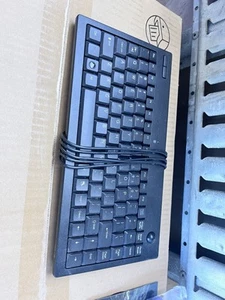 Adesso AKB-310UB Mini Optical Trackball USB Keyboard - Bild 1 von 2