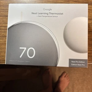 Google Nest Learning Thermostat (4th gen) w/ Temperature Sensor (2nd gen) Silver - Picture 1 of 3