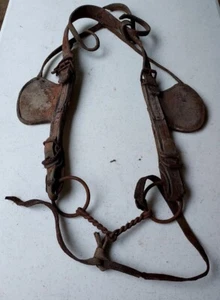 Brida de cuero vintage para caballos con persianas ¡DECORACIÓN DE GRANJA! ¡¡HALLAZGO DE GRANERO!! ENVÍO GRATUITO - Imagen 1 de 5