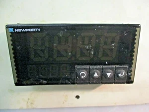NEWPORT ELCTRONICS CONTROLLER DIGITAL/HUMIDITY 90-240V iTH-i8DH33-5-C4EI - Picture 1 of 6