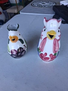 Vintage Sammlerstück Henne und Hahn Krüge hergestellt von Pizzato Obst Muster ITALIEN - Bild 1 von 4