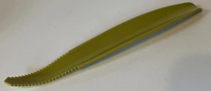 Vintage Tupperware #885-13 Avocado Green Iceberg Lettuce Corer - Picture 1 of 5