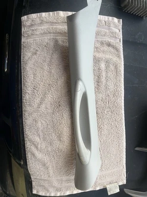 2002-2007 Jeep Liberty Passenger Side R-H Grab Handle/A pillar Cover.  - Image 1 of 2