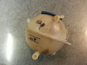 VW 5er Golf V 1.9tdi Ausgleichsbehälter mit Geber original VW Audi Seat Skoda - Bild 1 von 1