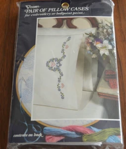 Vogart Embroidery or Ballpoint Paint Stamped Pillowcases Corn Flowers #70201 - Picture 1 of 5