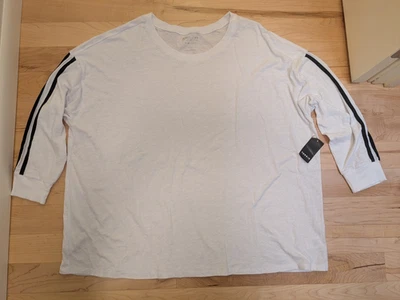 Camiseta Universitaria 3 Tórrida Blanca Súper Suave Slub Hombro Caído 22 24 Foto 1 de 4