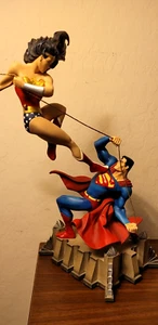 DC DIRECT WONDER WOMAN vs SUPERMAN STATUE FULL SIZE [Terry Dodson] 1411/2000 - Picture 1 of 20