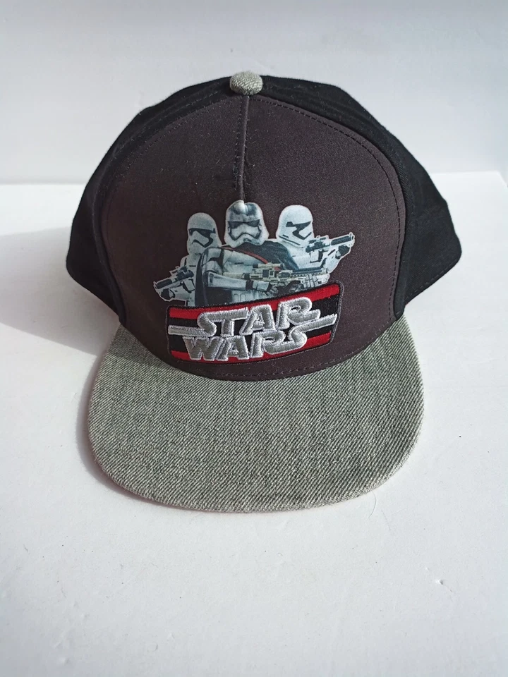 Gorra ajustable negra con cierre a presión para jóvenes Stormtroopers Star Wars Foto 1 de 4