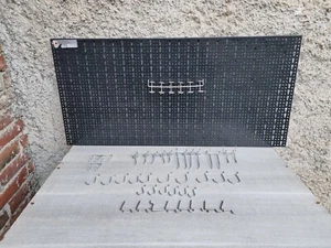 PANNELLO PORTAUTENSILI PORTA UTENSILI ATTREZZI FORATO PER MURO Oreca + GANCI - Foto 1 di 6